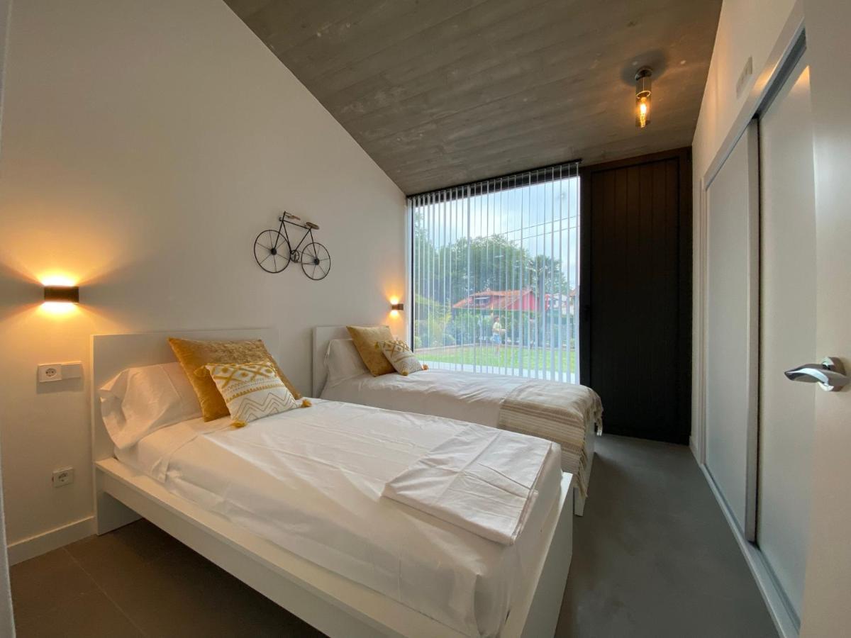 Villa La Casa De Hierba - De Diseno Con Jardin Y Wifi Cerca De Playas De