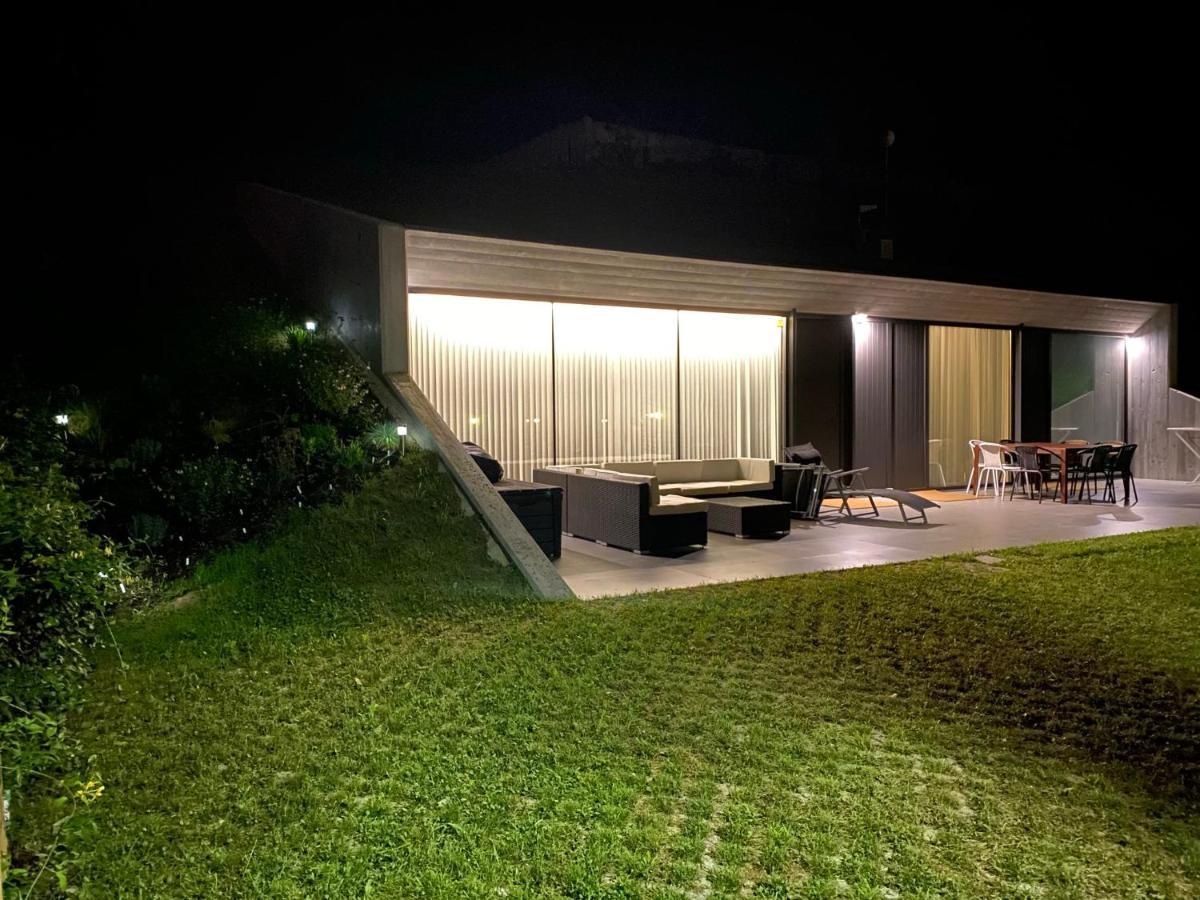Villa La Casa De Hierba - De Diseno Con Jardin Y Wifi Cerca De Playas De